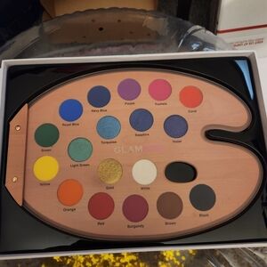 Glamlite Paint palette
